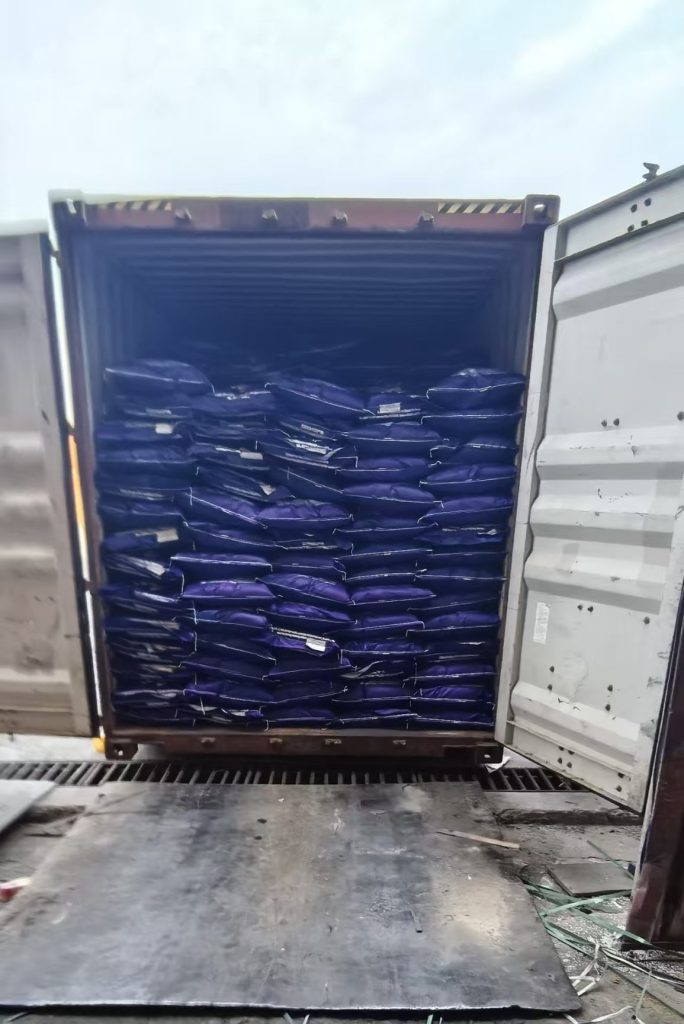 Coconut shell activated carbon shipment loading for export